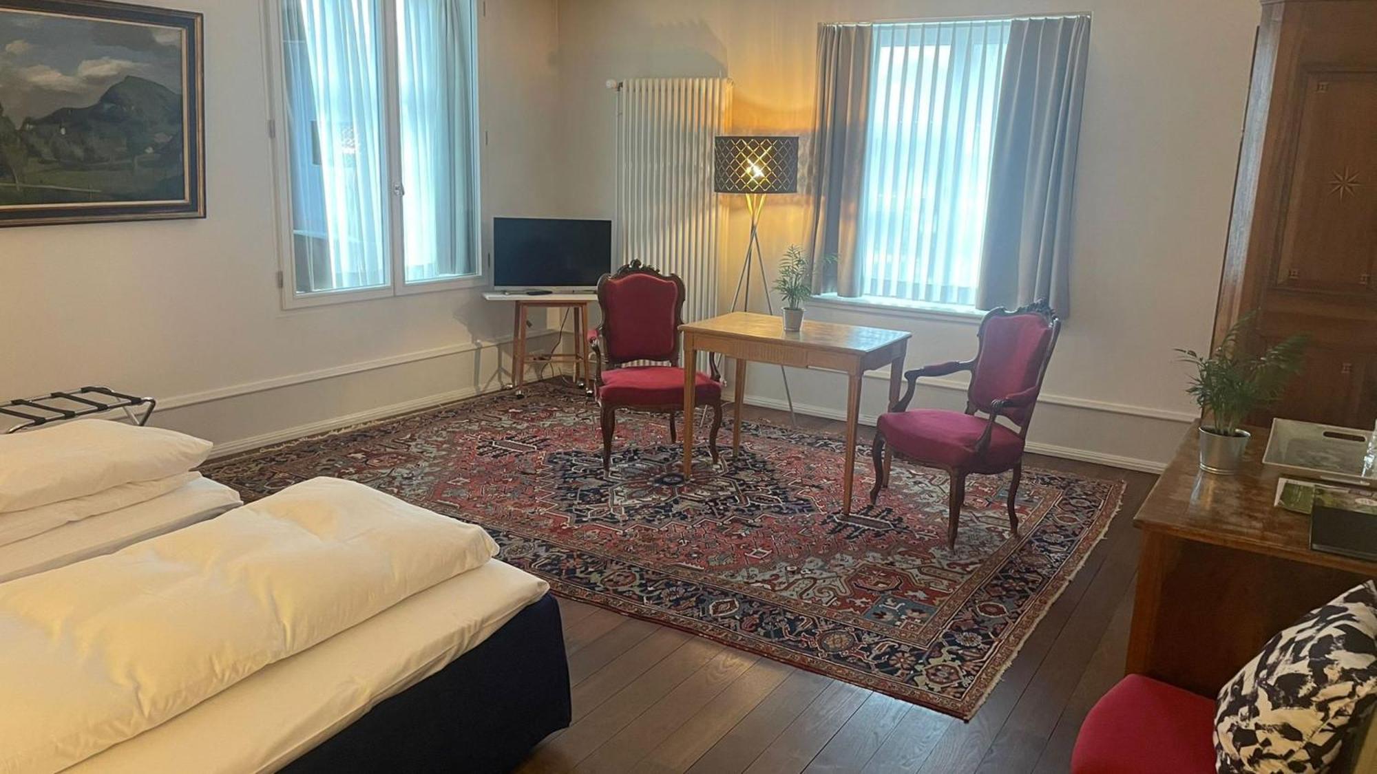 Hotel Im Schlosspark Binningen Esterno foto